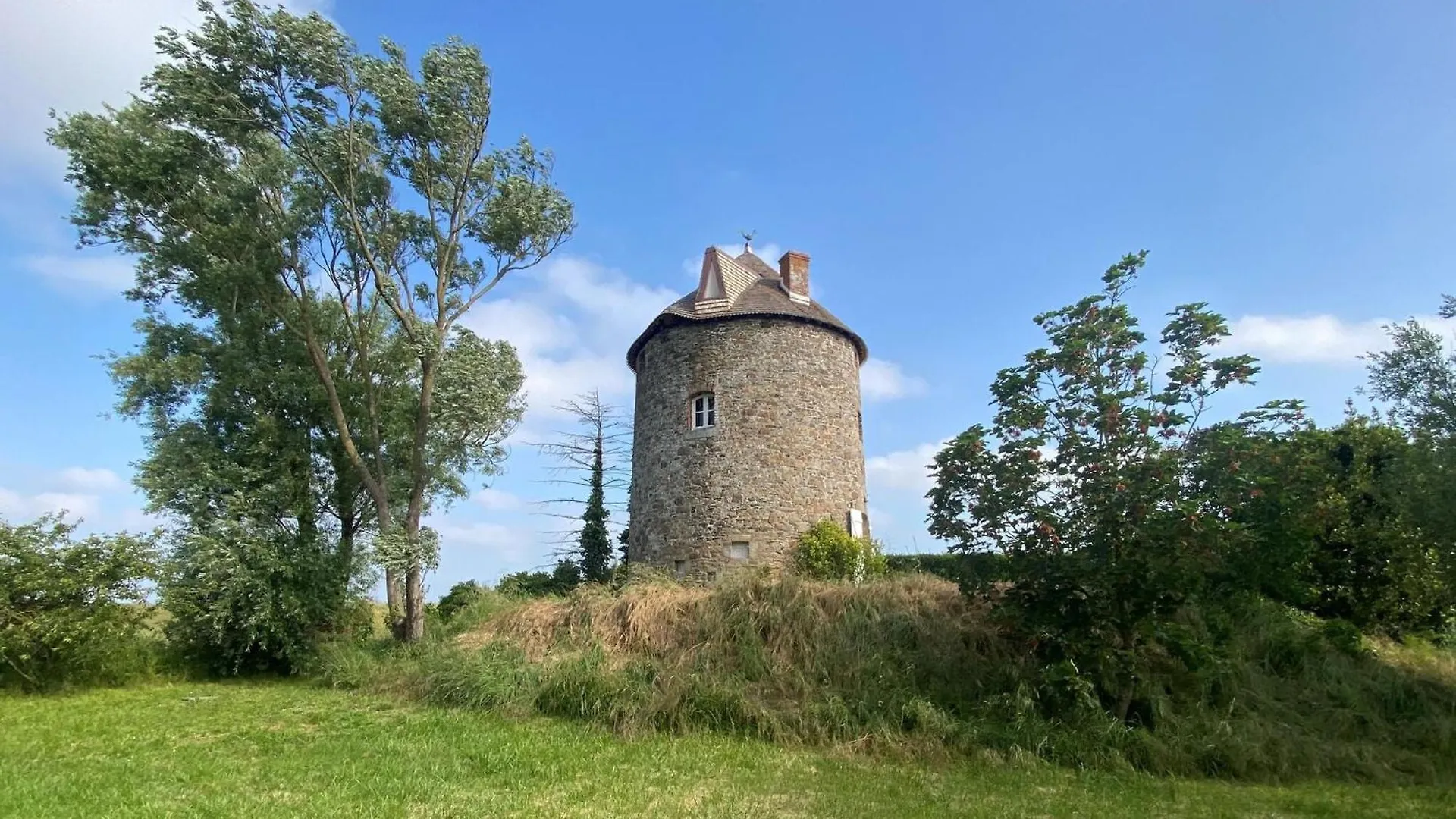 Hébergement de vacances Former 19Th Century Windmill In Cherrueix